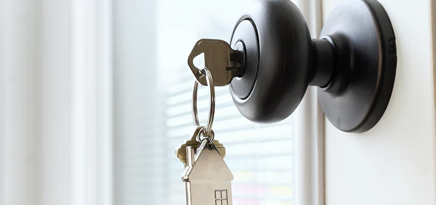 Bifold Door Knob Replacement in Clayton, California